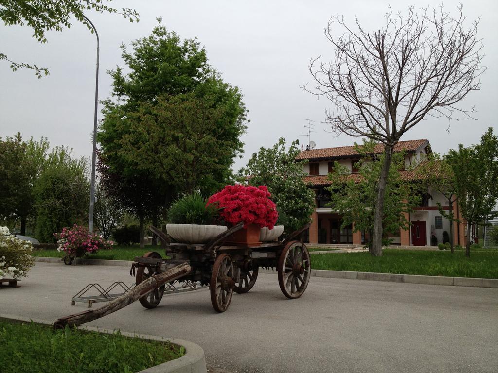 Agriturismo Nonis San Vito al Tagliamento Exterior foto