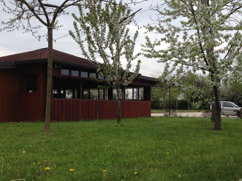 Agriturismo Nonis San Vito al Tagliamento Exterior foto